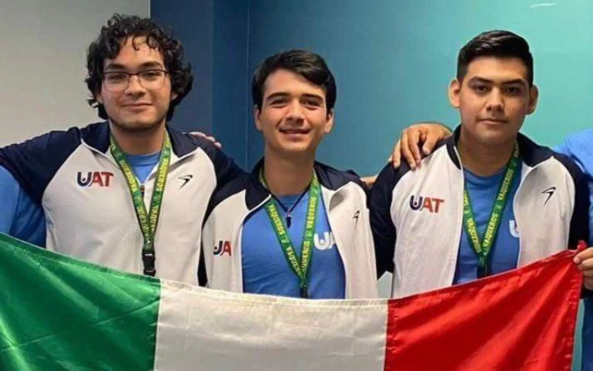 Estudiantes de la UAT logran segundo lugar en Brasil en torneo de Robótica 